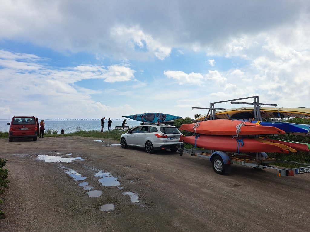 Kajakanhänger bei der Abfahrt nach Schweden
