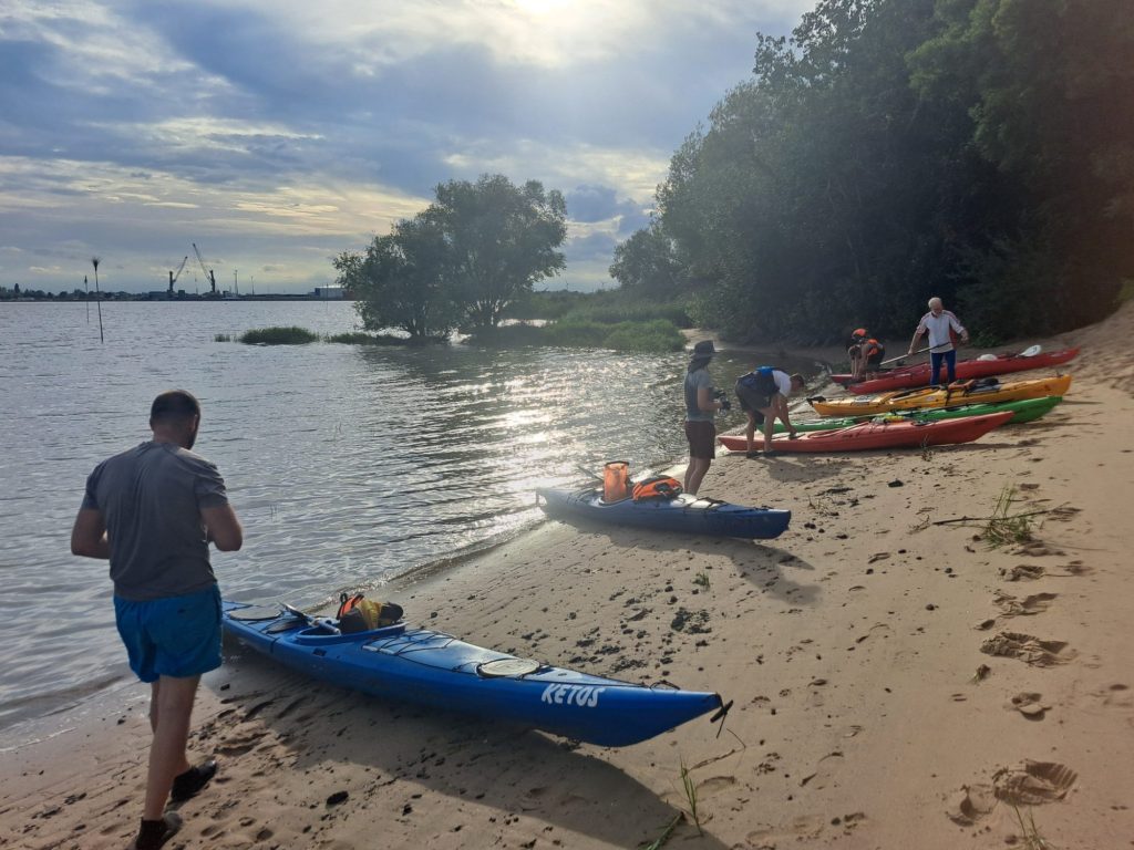 Anlanden am Strand von Sandstedt