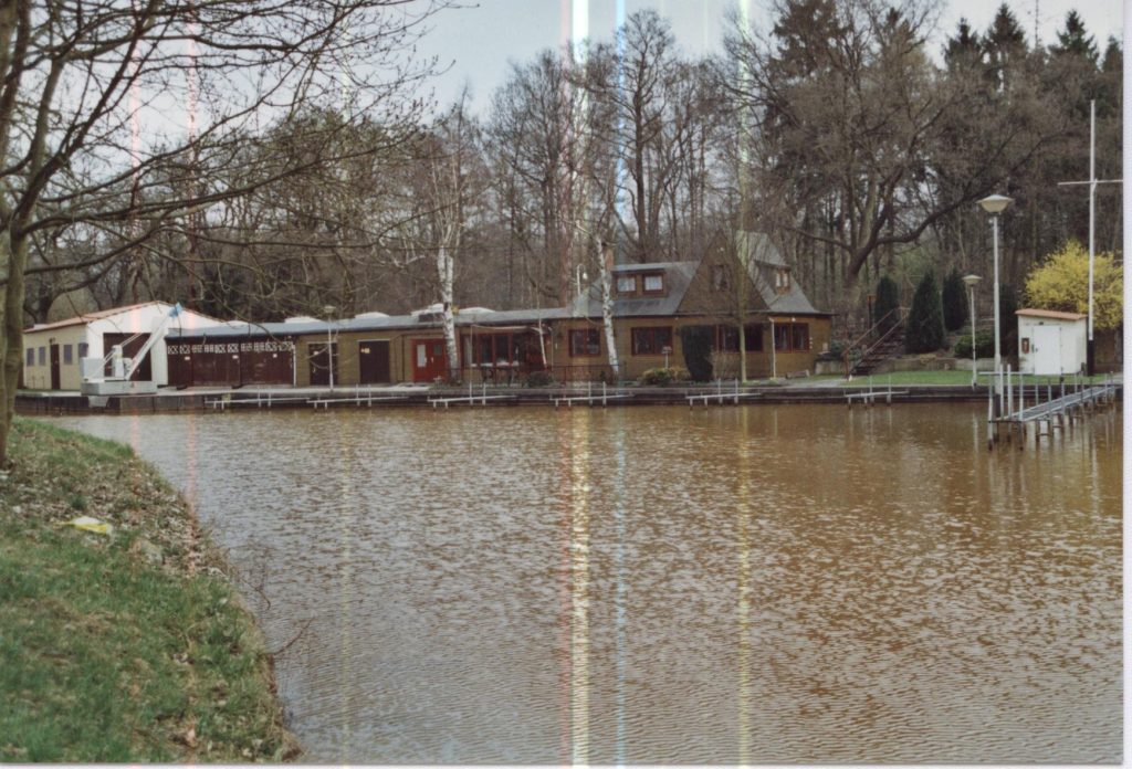 Bootshaus und Steganlage des SC Blockland am Torfkanal